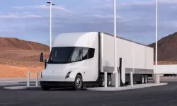 Elektrikli nakliyat: Tesla Semi Truck 2026 güncel fiyatı ve özellikleri