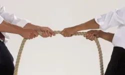 Gizli rekabet fark etmeden yarışıyor muyuz?