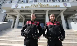 İkiz polisler, çocukluk sokaklarında görev yapıyor