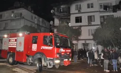 İzmir’de ev yangını iki dairede hasara neden oldu