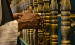 Kadir Gecesi zikirleri 2026: Bu gece okunabilecek kıymetli zikirler