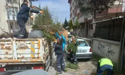 Kütahya Cumhuriyet Mahallesi’nde ara sokaklarda temizlik yapıldı
