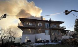 Kütahya Domaniç’te çatı yangını korkuttu