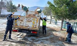 Kütahya Okçu Mahallesi’nde cadde temizliği yapıldı