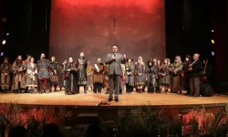 Kütahya’da “Devlet Ana” oyununa yoğun ilgi