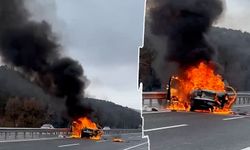 Kütahya’da kaza yapan otomobil alev aldı