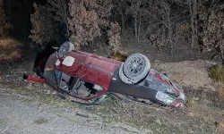 Uşak’ta iki otomobil çarpıştı: 5 kişi yaralandı