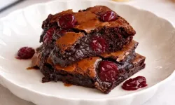 3 malzemeli unsuz ve şekersiz brownie tarifi
