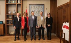 Kütahya Valisi dernek yönetimini makamına kabul etti