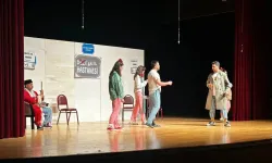 Kütahya'da keçileri kaçırıyorum oyunu sahnelendi