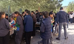 Kütahya’da veliler okul kermesinde buluştu