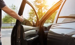 Sıcak arabayı hızla soğutan kapı yöntemi