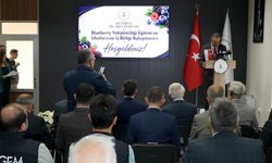 Hollandalı uzmanlardan Kütahya'da üreticilere "Blueberry Yetiştiriciliği" eğitimi