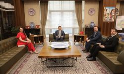 Kütahya Valisi Işın, Sera AVM yöneticilerini kabul etti