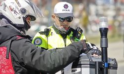 Kütahya’da motosiklet sürücülerine sıkı trafik denetimi