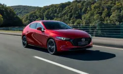 Mazda elektrikli araç hedefini erteledi