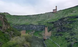 Tarihi Ani Köprüsü yeniden yükseliyor