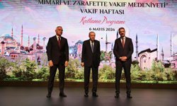 Vakıf Haftasında Tarihi Şamdan hediyesi