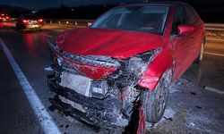 Kütahya’da iki otomobil çarpıştı, 2 kişi yaralandı