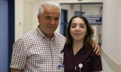 Babasının izinden gitti, şimdi aynı hastanede görev yapıyor