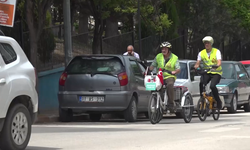 Bilecik’te 86 yaşındaki bisiklet tutkunu, farkındalık için pedal çeviriyor