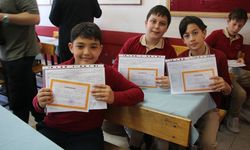 Kütahya’da binlerce öğrenci karne aldı