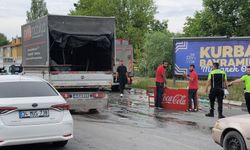 Kütahya’da içecek paleti yola devrildi