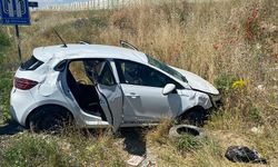 Kütahya’da kontrolden çıkan otomobil takla attı