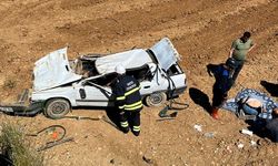 Kütahya’da otomobil şarampole devrildi: 2 yaralı