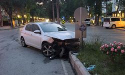 Kütahya’da üç araçlı zincirleme trafik kazası, yaralılar var