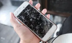 Erkekler iPhone'larını neden parçalamaya başladı?