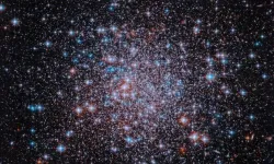 Hubble’dan göksel havai fişekleri andıran görüntü