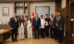 Kütahya Valisi Işın, LGS şampiyonlarını ağırladı