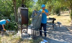 Kütahya'da Ağaçköy regülatör piknik alanında temizlik