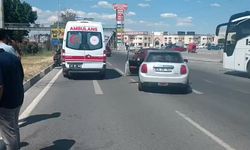 Kütahya’da otomobil elektrikli bisikletle çarpıştı