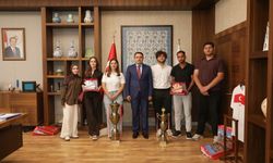 Vali Işın, Kütahya'nın teknoloji yıldızlarını ağırladı