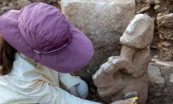 Karahantepe’de 11 bin yıllık heykel bulundu