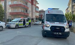 Kütahya’da otomobil elektrikli bisiklete çarptı, 2 yaralı