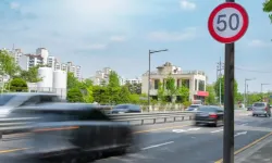 Otomobiller hız sınırını aşmayı otomatik olarak engelleyecek