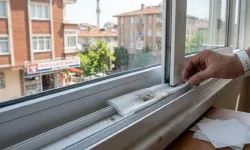 Tuvalet kağıdını pencere rayına seriyorlar