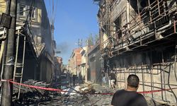 İzmir’de mobilya atölyesinde yangın: 4 noktaya sıçradı
