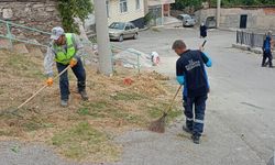Kütahya’da İstiklal Mahallesi’nde sokaklarda temizlik çalışması
