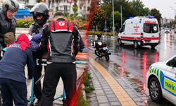 Kütahya’da motosiklet yolda kaydı, 2 yaralı
