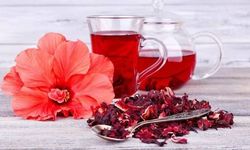 Kış aylarında kırmızı çay tüketimi: Hibisküsün faydaları