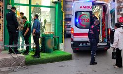 Kütahya'da berber dükkanında makaslı ve sopalı kavga