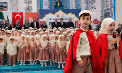 Kütahya’da miniklerden duygulandıran tören