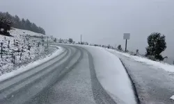 Kütahya’ya mevsimin ilk kar düştü