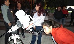 Manisa’da çocuklar teleskopla gökyüzünü keşfetti