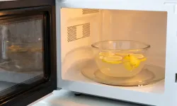 Mikrodalga fırına limonlu su koymak bakın ne işe yarıyor