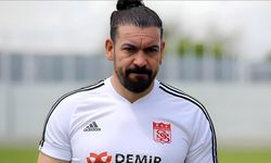 Demir Grup Sivasspor'da teknik direktörlük görevine Servet Çetin getirildi